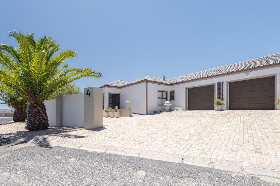 4 Bedroom Property for Sale in Country Club Western Cape